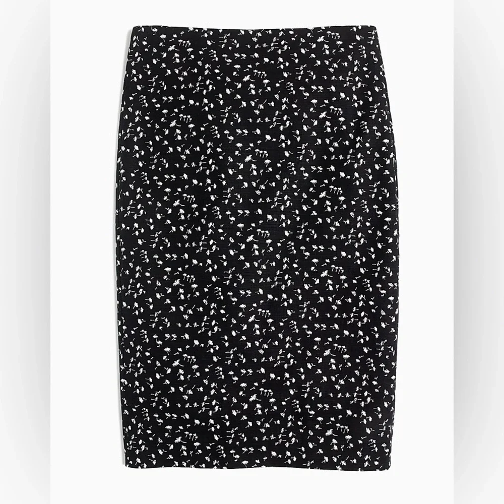 NWT🌻J. Crew Pencil skirt in daisy floral Size 4